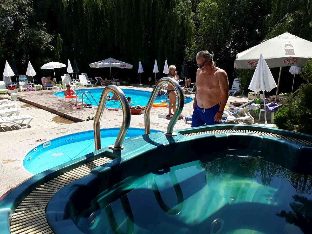 Family Hotel IV Велинград Экстерьер фото