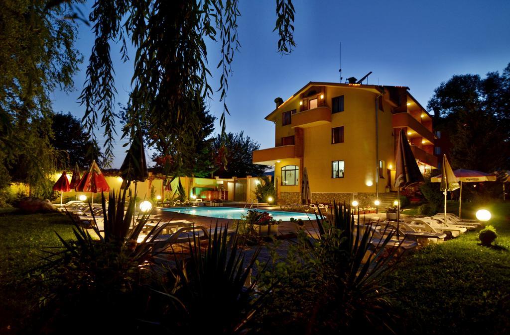 Family Hotel IV Велинград Экстерьер фото