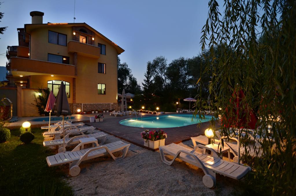Family Hotel IV Велинград Экстерьер фото