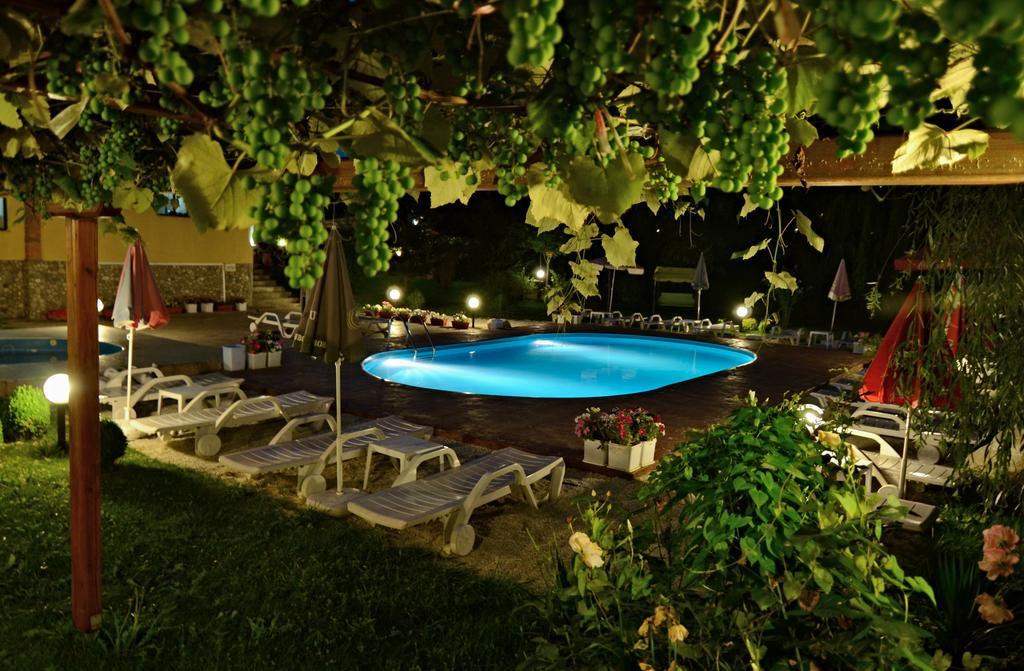 Family Hotel IV Велинград Экстерьер фото